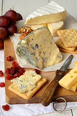 Image showing cheese and crackers