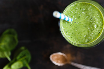 Image showing Green smoothie in glass