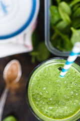 Image showing Green smoothie in glass