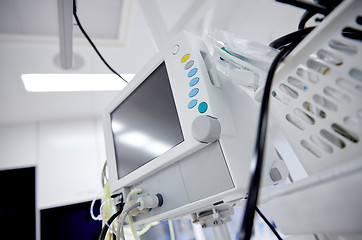 Image showing life support machine at hospital operating room