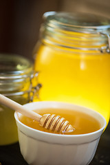 Image showing Honey with walnut