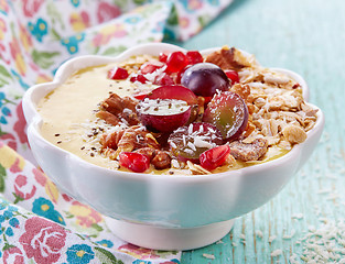 Image showing bowl of breakfast smoothie