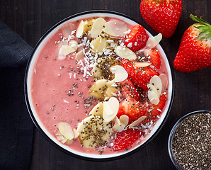 Image showing bowl of breakfast smoothie