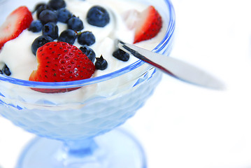 Image showing Yogurt and berries