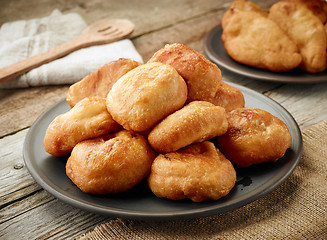 Image showing plate of fried meat pies belashi