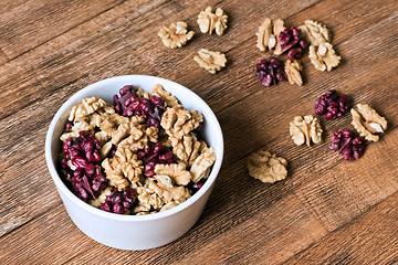 Image showing Walnut kernels, halves