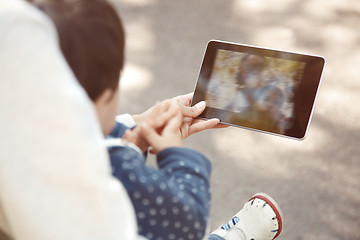 Image showing Family with digital tablet