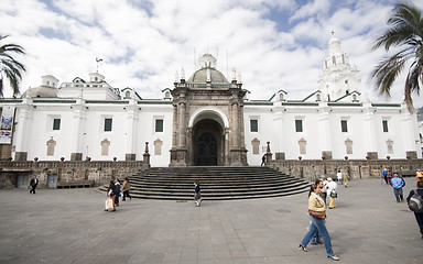 Image showing cathedral national on plaza grande quito ecuador