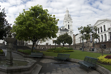 Image showing national palace on plaza grande quito ecuador