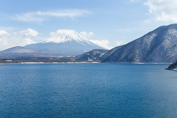 Image showing Lake Motosu 