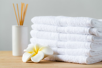 Image showing Aromatic spa with home diffuser and white towel