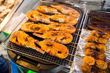 Image showing BBQ lobster and scallop at wet market