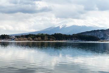 Image showing Lake kawaguchi with mountain fuji in Japan