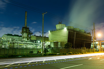 Image showing Chemical plant at night