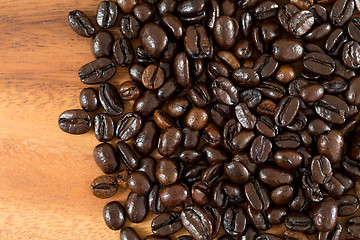 Image showing Roasted coffee bean on table