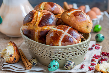 Image showing English Easter buns.