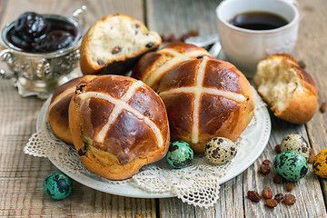 Image showing Dish with English Easter buns close up.