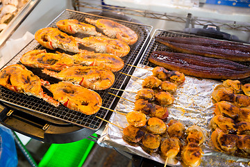 Image showing BBQ lobster and scallop at fish market