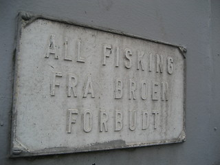 Image showing No fishing from the bridge (Norwegian)