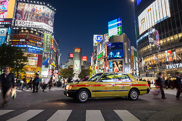 Image showing Pedestrians at Shibuya Crossing, Tokio, Japan