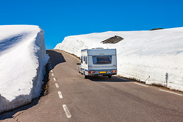 Image showing Caravan car travels on the highway.