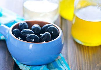 Image showing black olives