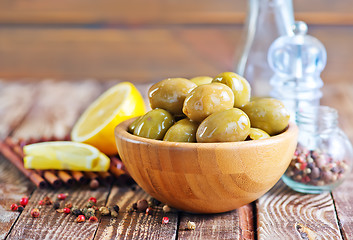 Image showing green olives