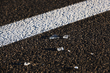 Image showing Glass on the road  