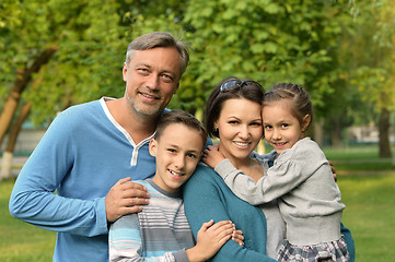 Image showing Family resting in  summer park