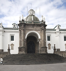 Image showing cathedral national on plaza grande quito ecuador