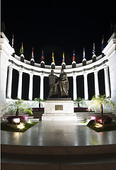 Image showing rotunda malecon 2000