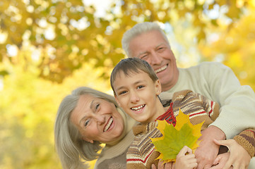 Image showing Family in autumn park