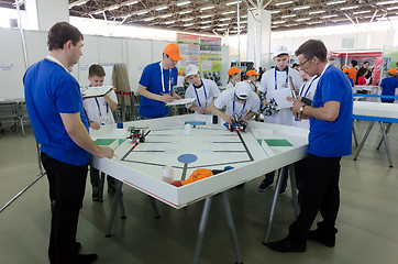 Image showing Competitions of robots among school students