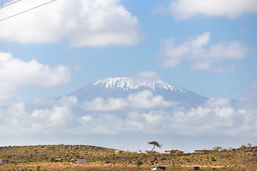 Image showing Kilimanjaro overlooking african savannah.