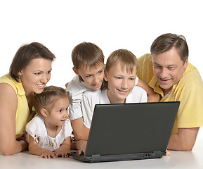 Image showing family with laptop