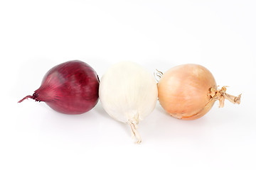 Image showing Three onions