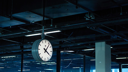 Image showing Amsterdam Airport Schiphol. Netherlands. The clock in terminal