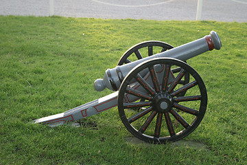 Image showing canon