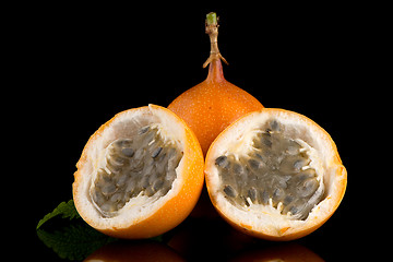 Image showing Passion fruit maracuja granadilla