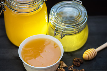 Image showing Honey with walnut