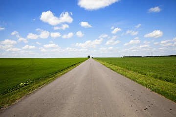 Image showing road in a field  