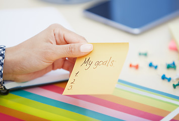 Image showing My goals text on adhesive note