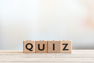 Image showing Quiz sign on a wooden table