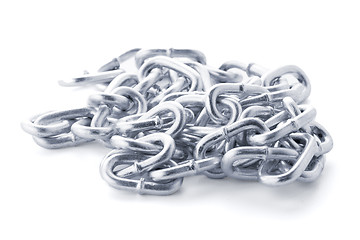 Image showing Closeup on silver chain 