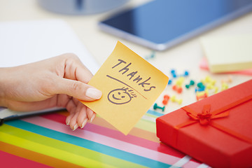 Image showing Thanks text on adhesive note