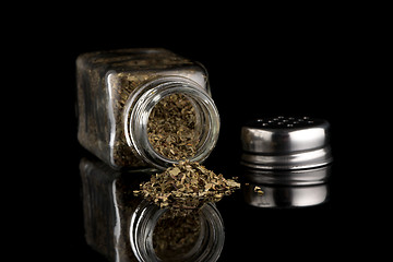 Image showing Oregano shaker