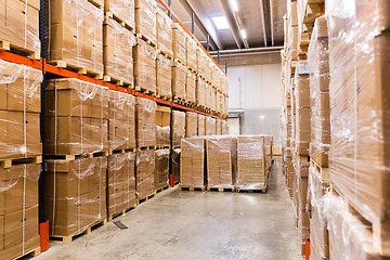 Image showing cargo boxes storing at warehouse shelves