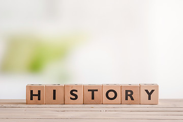 Image showing History lesson sign on a classroom table