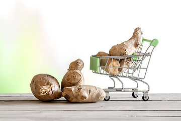 Image showing Ginger in a shopping cart