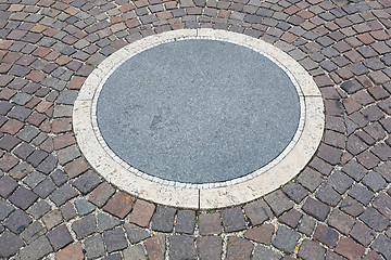 Image showing Circle at Pavement